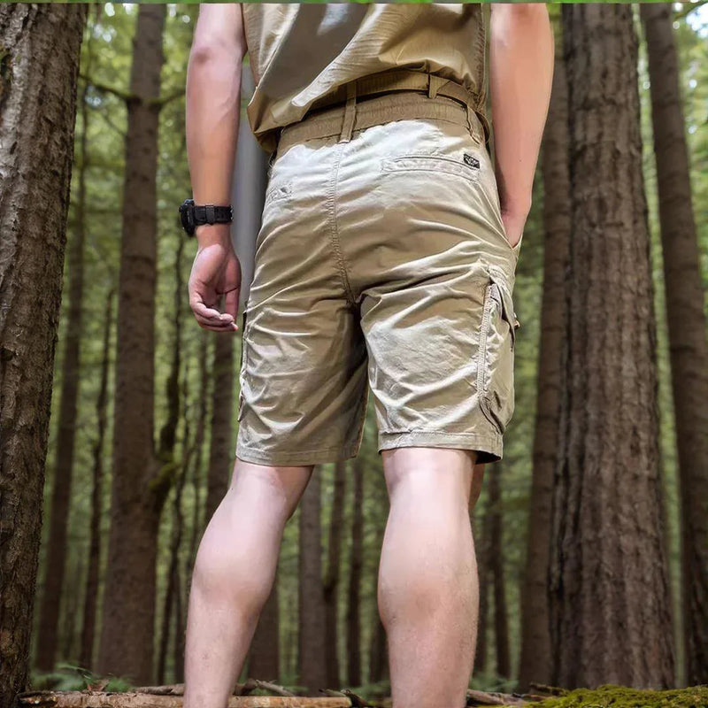 [Compre 2 e Leve 3] Shorts Masculino Spartacus™ com Design Cargo Militar / Desempenho e Estilo para Aventuras Sem Limites!